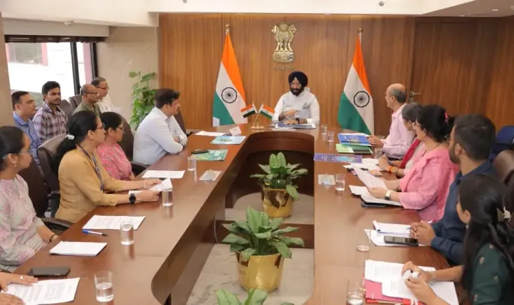 How is Delhi Minister Manjinder Singh Sirsa Commemorating World Ozone Day?