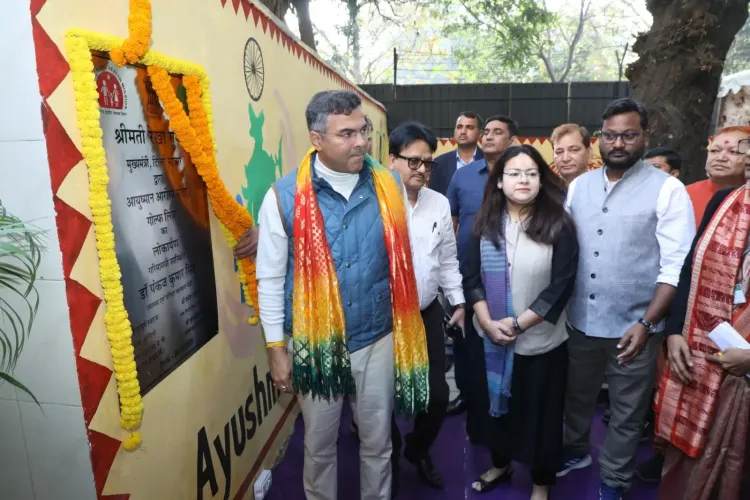 Did Delhi Minister Parvesh Sahib Singh Inaugurate 3 Ayushman Mandirs in NDMC Area?