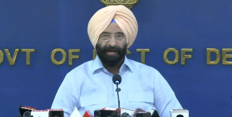 दिल्ली-एनसीआर में ग्रैप-1 लागू: AQI बढ़ने पर सिरसा ने दिए कड़े निर्देश, खुले में जलाने पर रोक