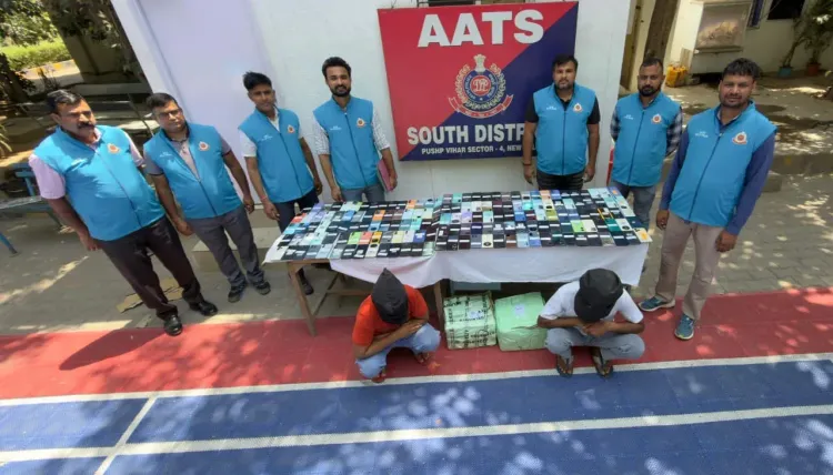 Delhi Police bust Bangladesh mobile trafficking ring, recover 163 stolen phones