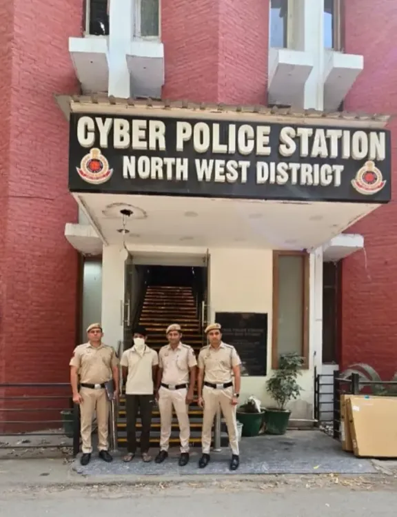 Delhi Police arrest sextortion kingpin Abas Khan from Mewat, recover ₹2.52 lakh fraud