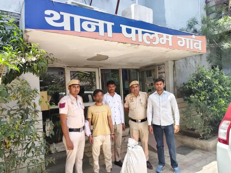 दिल्ली पुलिस की बड़ी कार्रवाई: चोरी के गैस सिलेंडर और दो मोबाइल सहित शातिर चोर गिरफ्तार