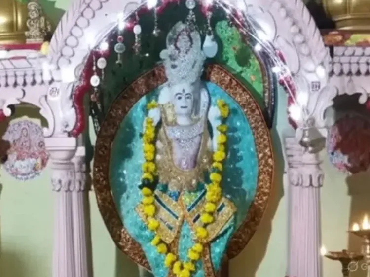 क्या इंदौर का धन्वंतरि मंदिर धनतेरस पर चिकित्सकों को दवाओं को सिद्ध कराने का अवसर प्रदान करता है?