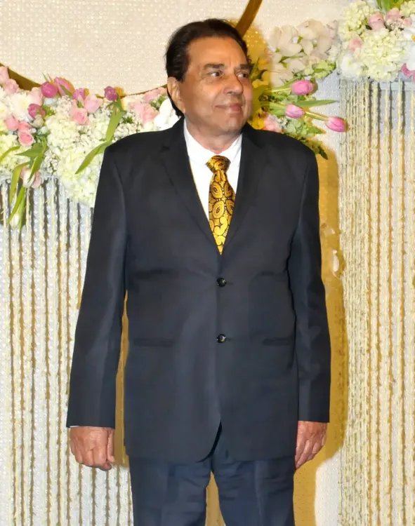 Did Dharmendra and Achuthanandan Receive Padma Vibhushan? Harmanpreet and Rohit Sharma Honored with Padma Shri?