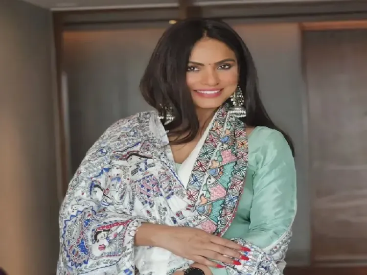 क्या धर्मेंद्र जी लीजेंड हैं जिन्हें कभी भुलाया नहीं जा सकता? नीतू चंद्रा का बयान