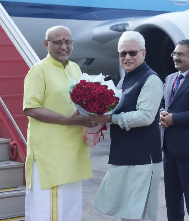 उपराष्ट्रपति सीपी राधाकृष्णन मुंबई पहुंचे, लालबागचा राजा दर्शन से पुणे फेस्टिवल तक का कार्यक्रम