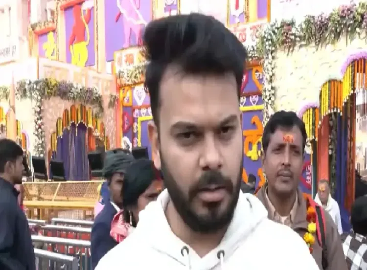 क्या अयोध्या में ध्वजारोहण के बाद रामलला के दर्शन के लिए श्रद्धालुओं की भीड़ उमड़ी?