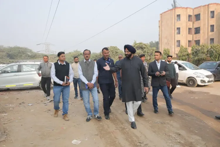 क्या सिरसा ने वसंत कुंज और महिपालपुर में सफाई कार्यों का किया निरीक्षण?