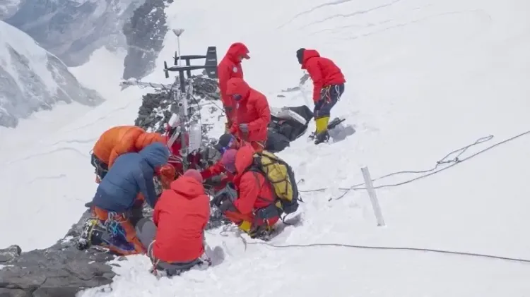 क्या दूसरे वैज्ञानिक अभियान के परिणामों का सम्मेलन शीत्सांग में आयोजित हुआ?