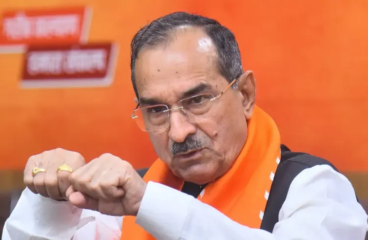 Should Dotasra Present His Evidence in the Rajasthan Assembly?