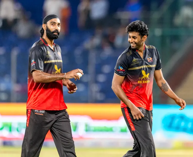 DPL 2026: Mayank Yadav motivates juniors, East Delhi Riders crush Outer Delhi Warriors