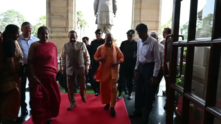 Dr. Jitendra Singh, CM Yogi Review Governance Exhibition in Lucknow