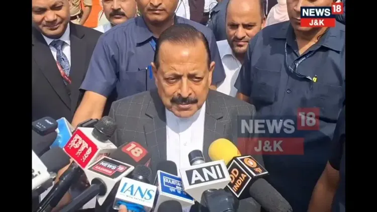 Dr. Jitendra Singh Flags DoPPW Activity in Srinagar