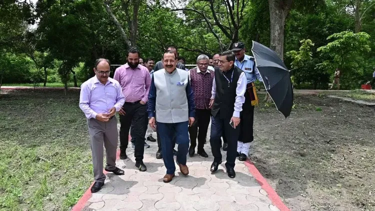 Dr. Jitendra Singh visits Heritage Garden at CSIR-NBRI Banthra, Lucknow