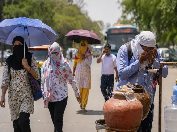 Heatwave Scorches Madhya Pradesh: Temps Hit 43°C, IMD Issues Alert