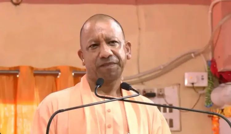 क्या दुर्गति की ओर ले जाती है किसी भी राष्ट्र के भीतर की अराजकता? : सीएम योगी
