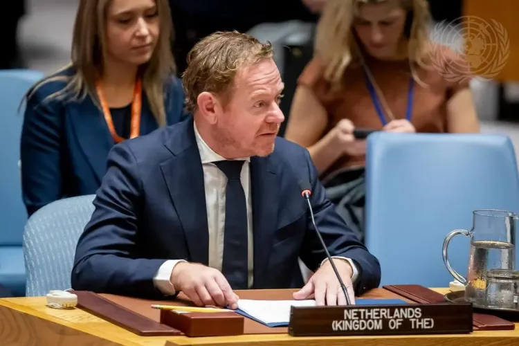 क्या डच विदेश मंत्री ने डोनाल्ड ट्रंप की 'ग्रीनलैंड टैरिफ' धमकी को 'ब्लैकमेल' कहा?