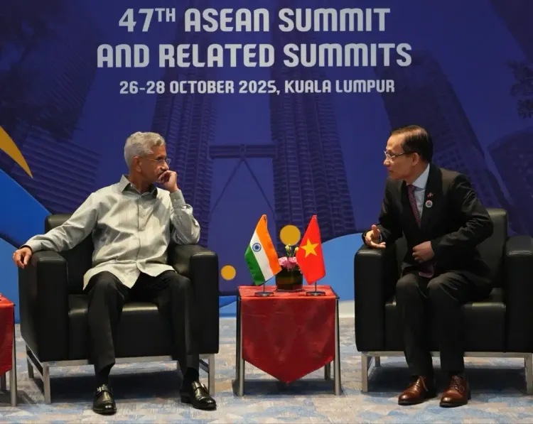 What Are EAM Jaishankar and Vietnam's Foreign Minister Discussing?