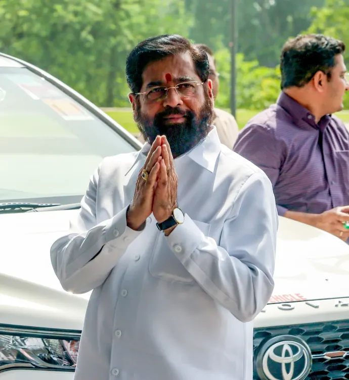 Eknath Shinde gains 13 Lok Sabha MPs as 6 Thackeray faction members defect