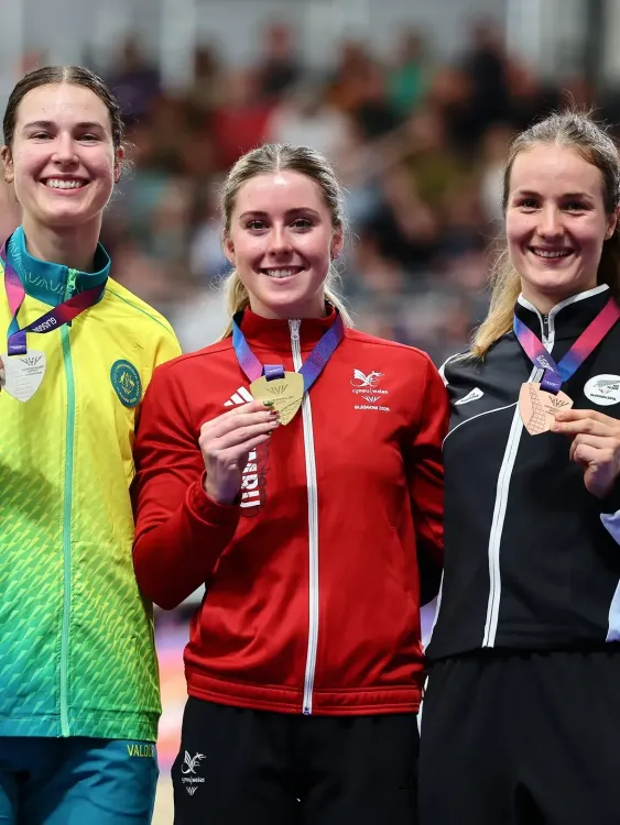 Emma Finucane wins 4 track cycling golds at Commonwealth Games