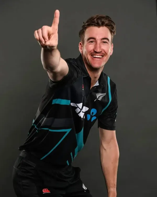 क्या इंग्लैंड के खिलाफ ब्लेयर टिकनर का 'चौका' न्यूजीलैंड को सिर्फ 176 रन का टारगेट मिलेगा?