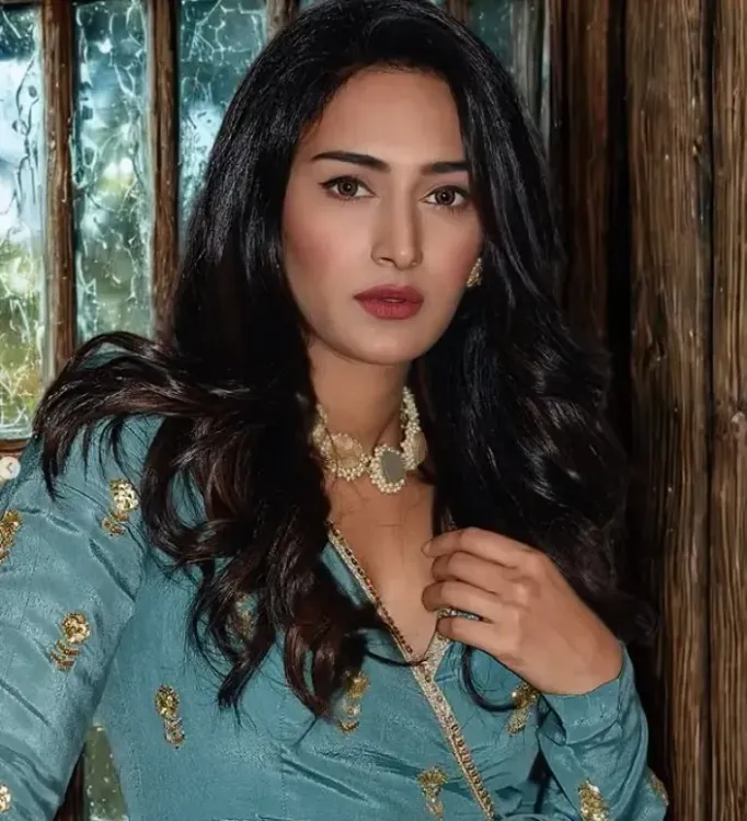 Erica Fernandes Assures Safety in Dubai Amid Middle East Crisis