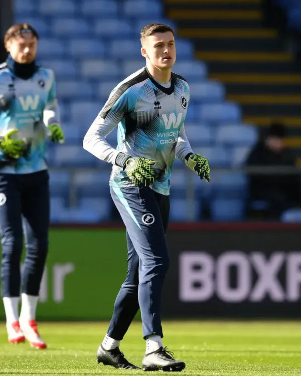 FA Calls for Extended Suspension of Millwall's Keeper Liam Roberts Following Serious Challenge on Mateta