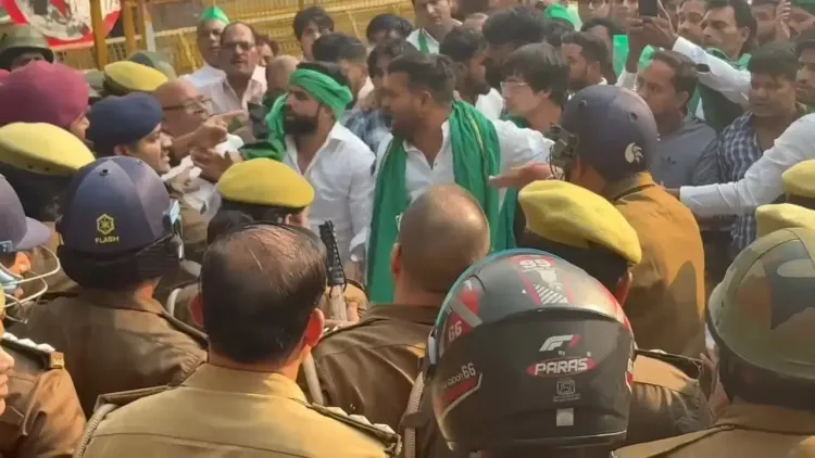 Why Are Farmers Clashing with Security Personnel Outside Noida Authority Office?