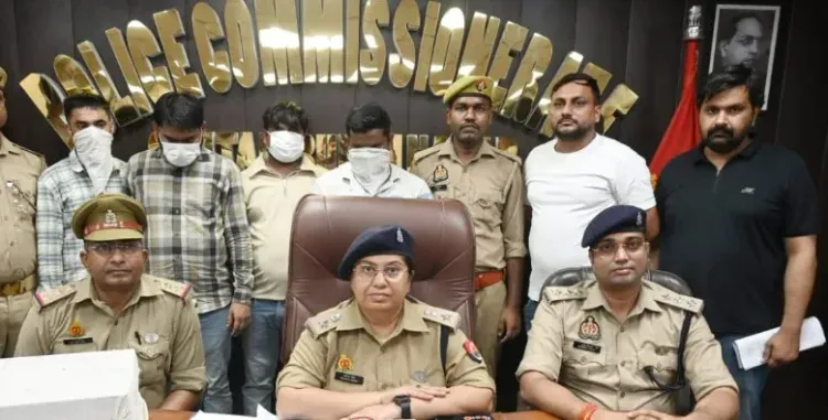 नोएडा में दो फर्जी कॉल सेंटर ध्वस्त, चार साइबर ठग गिरफ्तार; इंडिगो के नाम पर नौकरी का झाँसा