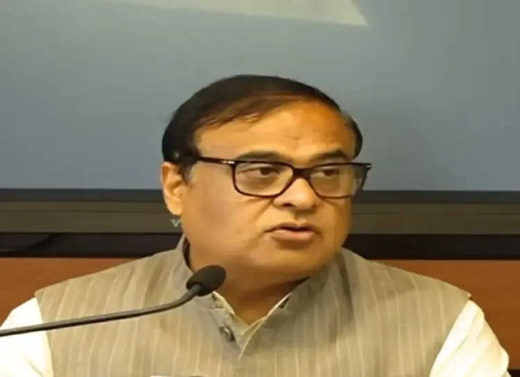 कांग्रेस पर <b>फर्जी दस्तावेजों</b> के इस्तेमाल का आरोप, <b>हिमंत बिस्वा सरमा</b> ने दी कार्रवाई की चेतावनी