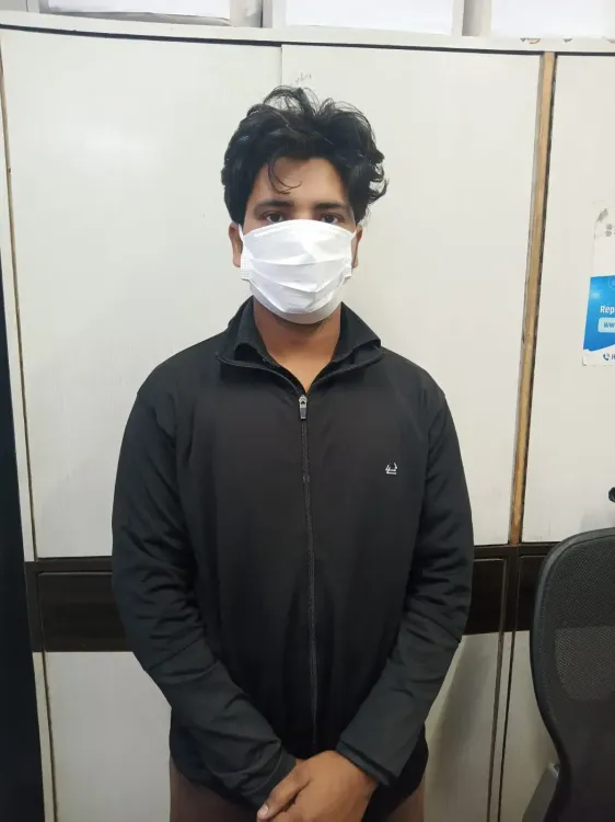 क्या 5.6 करोड़ की ठगी करने वाला साइबर अपराधी संभल से गिरफ्तार हुआ?