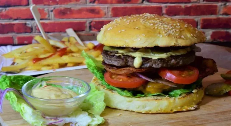 J&K FDA bans junk food sale within 50 metres of schools