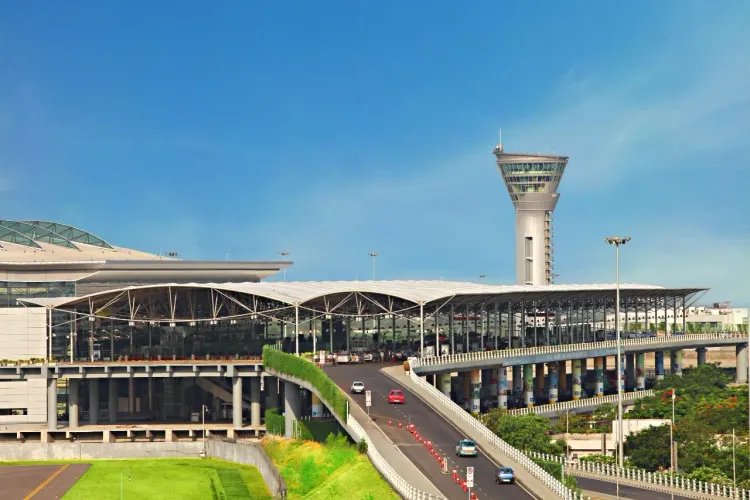 Why Were Five Flights Diverted at Hyderabad Airport Due to Bad Weather?