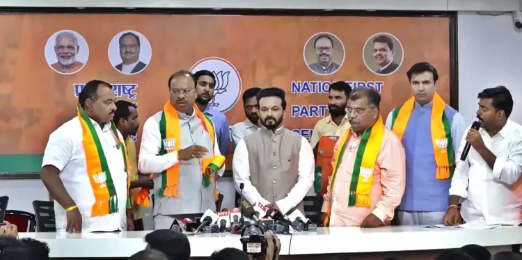 Former cricketer Kedar Jadhav joins BJP
