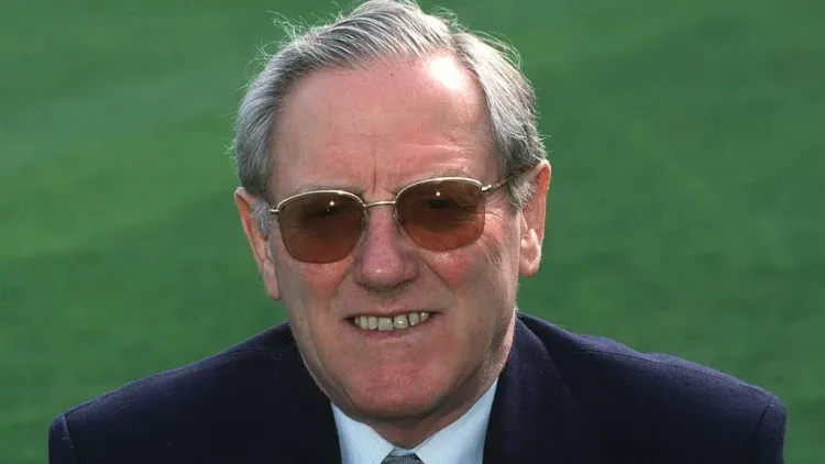MJK Smith, England Test captain and rugby international, dies at 92