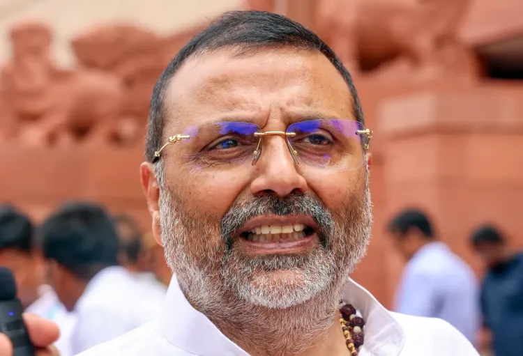 निशिकांत दुबे का ऐलान: पूर्व वित्त सचिव सुभाष गर्ग के खिलाफ दायर करूंगा आपराधिक मानहानि का मुकदमा