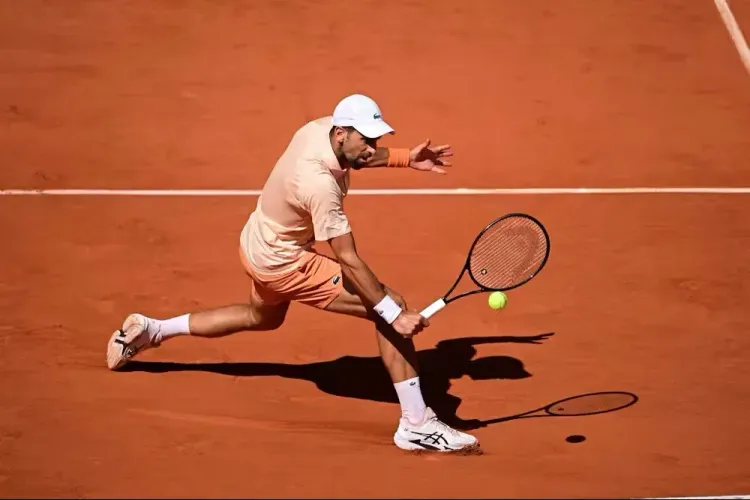 French Open 2026: Djokovic reaches third round with win over Royer