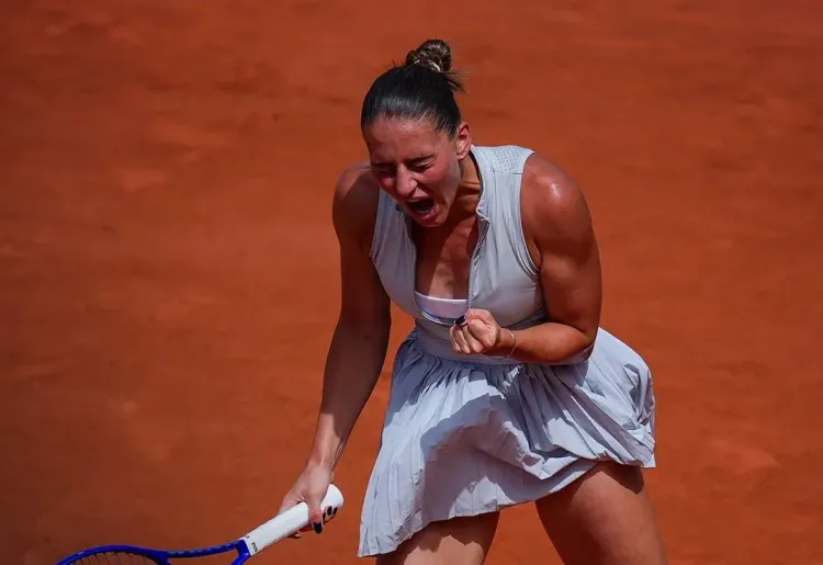 French Open 2025: Kostyuk beats Golubic, sets up Swiatek clash in R4