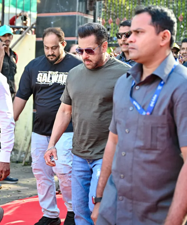 Did Salman Khan, Kareena Kapoor, and Ranbir Kapoor Step Out in Style to Vote?