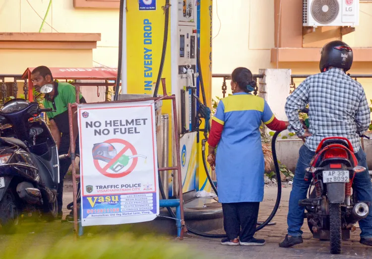 देश में पेट्रोल, डीजल और एलपीजी की कोई कमी नहीं, स्थिति सामान्य: तेल कंपनियों का बयान