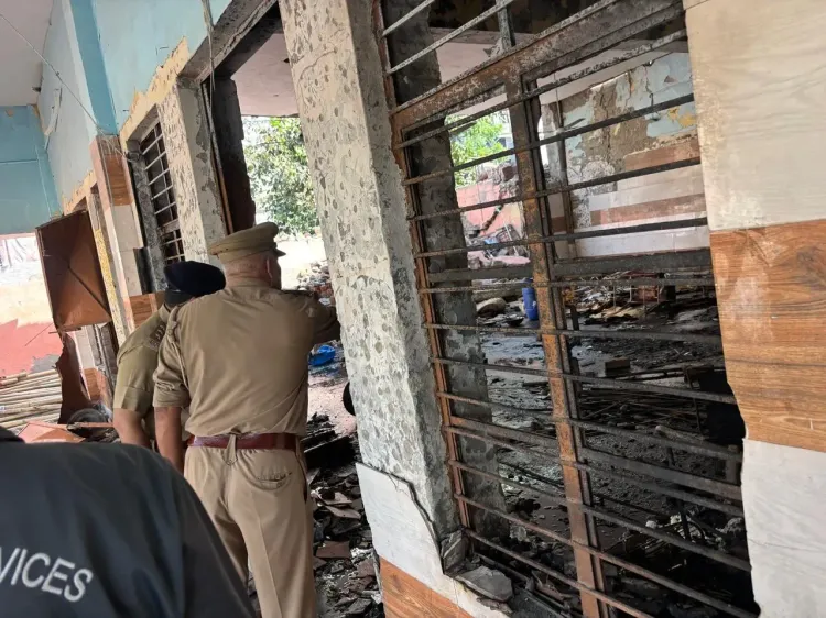 गाजियाबाद: रावण पुतला बनाते समय विस्फोट, दो दीवारें गिरीं; 5 घायल GTB अस्पताल रेफर