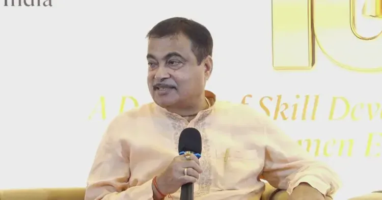 Gadkari Addresses Orange City Garment Cluster in Nagpur