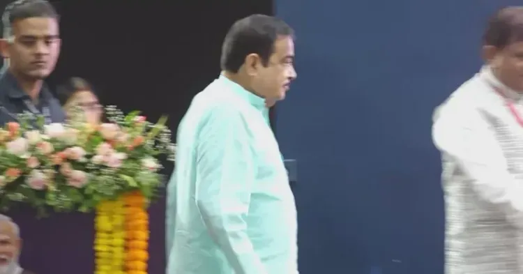 Gadkari attends 19th Rozgar Mela live from Nagpur