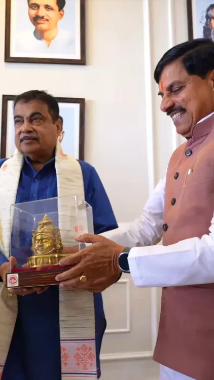 Gadkari Reviews MP Highway Projects With CM Mohan Yadav