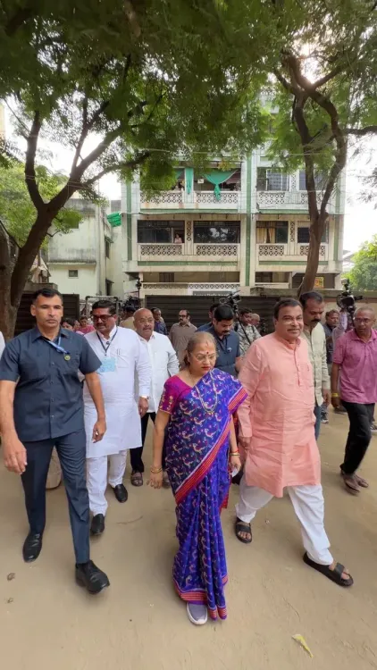 Gadkari votes in Nagpur Graduates' Council seat election