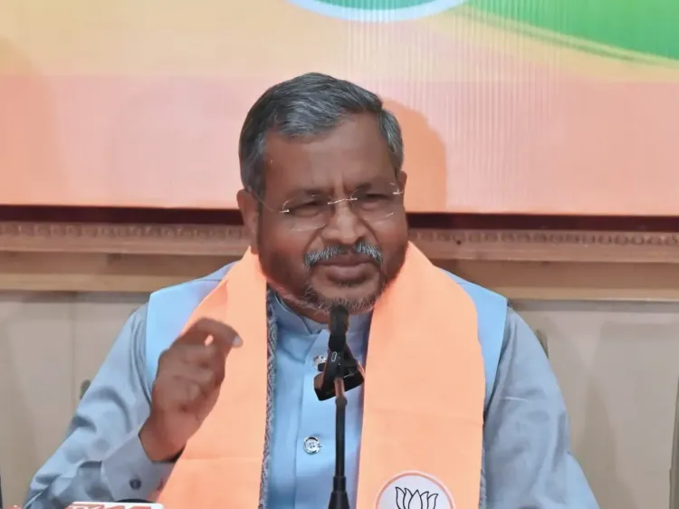 क्या गणतंत्र दिवस पर राज्य में तिरंगा फहराने के बजाय लंदन में घूमने में व्यस्त हैं सीएम हेमंत सोरेन?