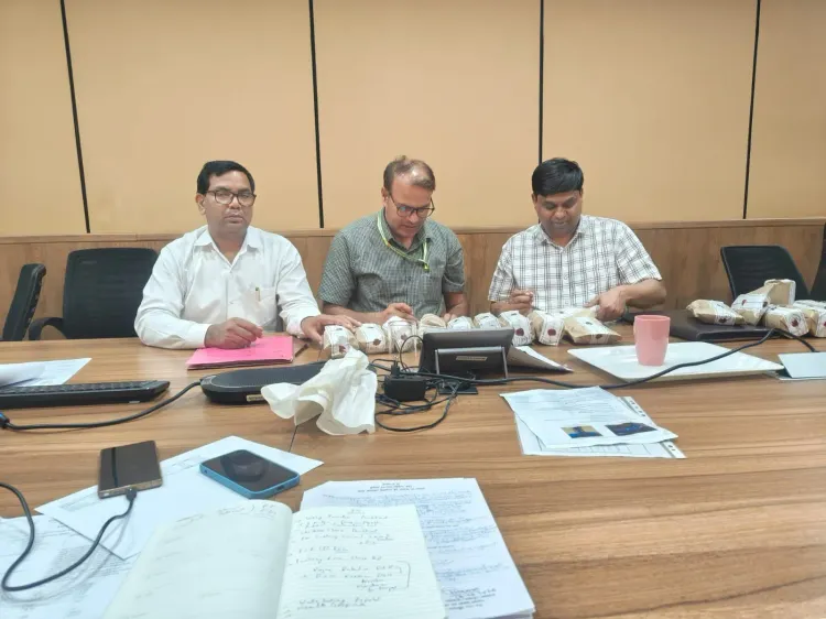 गौतमबुद्ध नगर में खाद्य सुरक्षा अभियान: दूध-डेयरी उत्पादों के 7 नमूने प्रयोगशाला जांच के लिए भेजे