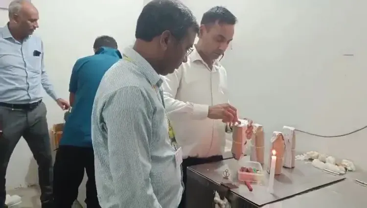 रक्षाबंधन से पहले गौतमबुद्ध नगर में खाद्य विभाग की बड़ी कार्रवाई: 350 किलो मिलावटी पनीर नष्ट