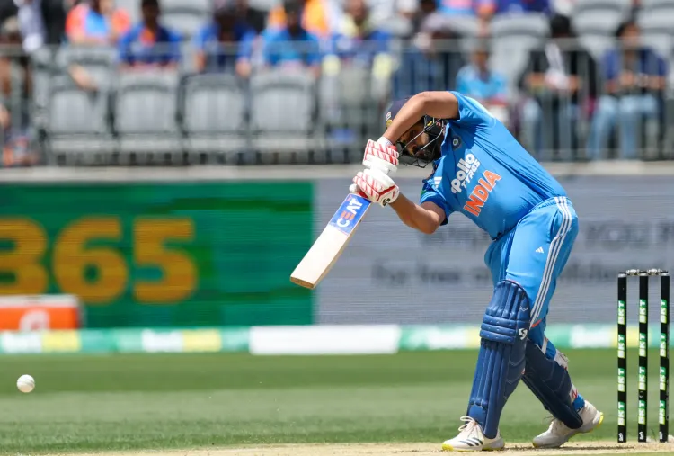 Will Gavaskar's Confidence in Kohli and Rohit Pay Off in Adelaide?