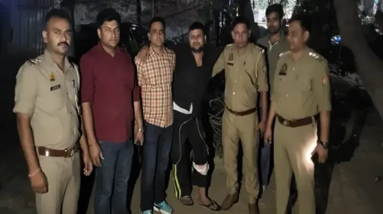 गाजियाबाद मुठभेड़: ₹25,000 के इनामी बदमाश अमजद को पैर में गोली लगने के बाद गिरफ्तार, 16 मुकदमे दर्ज
